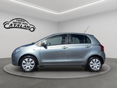 Toyota Yaris 16V cat 5 porte Sol (2)