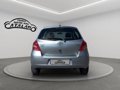 Toyota Yaris 16V cat 5 porte Sol (4)