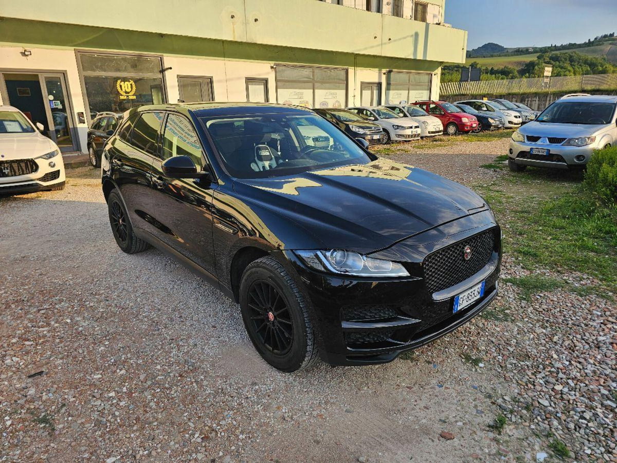 Jaguar F-Pace 2.0 D 180 CV Portfolio (10)