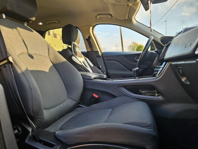 Jaguar F-Pace 2.0 D 180 CV Portfolio (17)