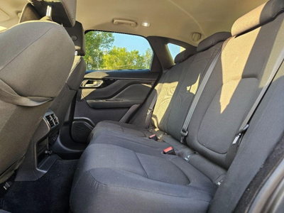 Jaguar F-Pace 2.0 D 180 CV Portfolio (18)