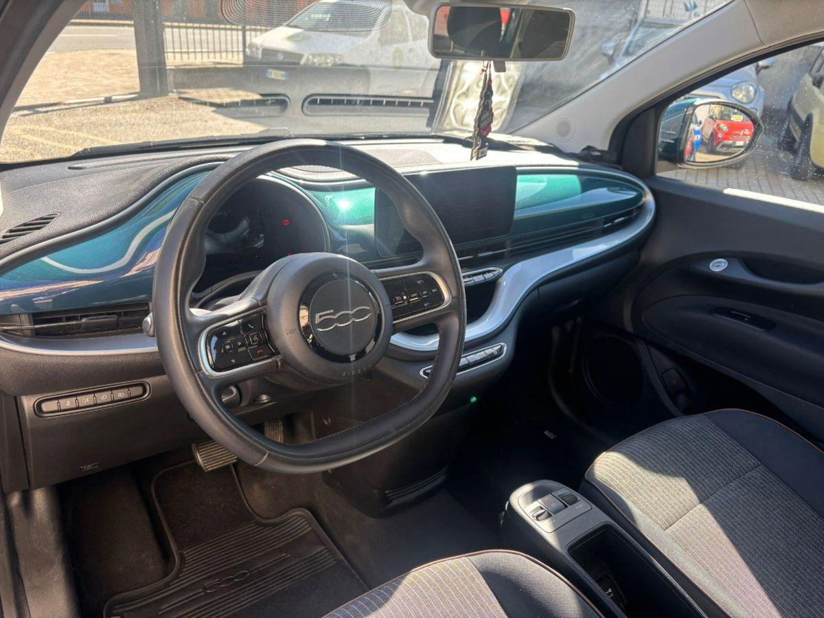 Fiat 500 Cabrio e Cabrio 42 kWh La Prima II (11)