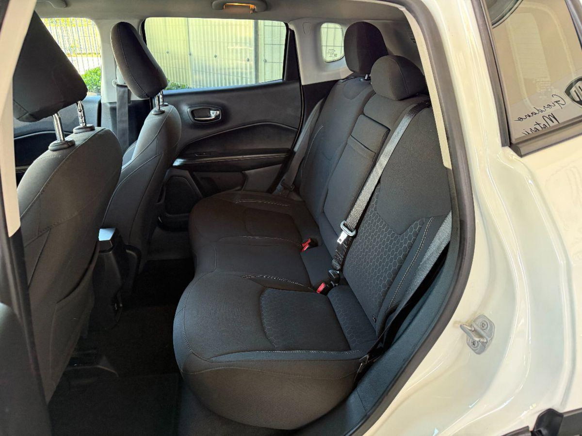 Jeep Compass 1.6 Multijet II 2WD Business (12)