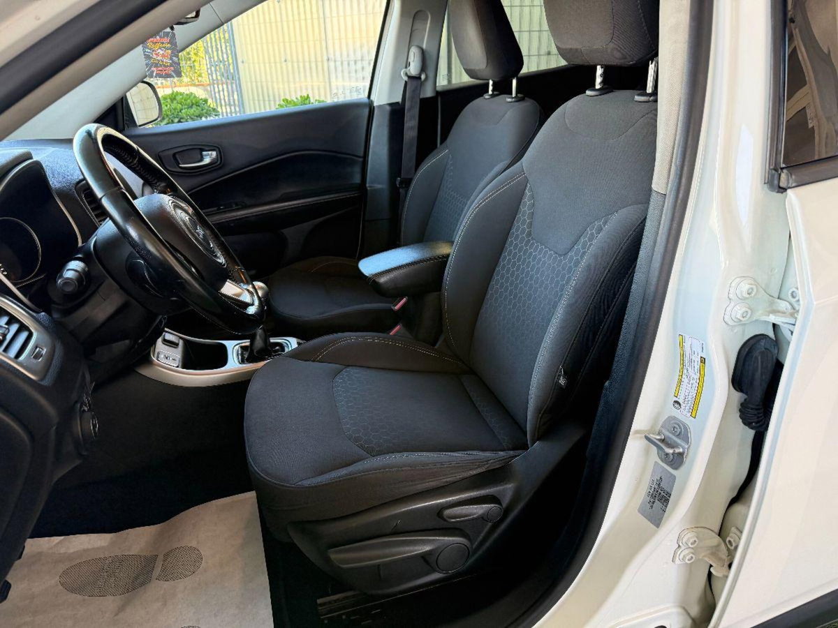 Jeep Compass 1.6 Multijet II 2WD Business (9)