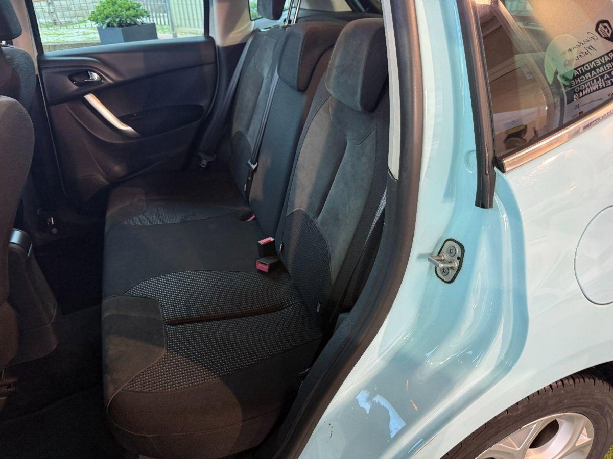Citroen C3 1.4 HDi 70CV airdream Exclusive Style (12)