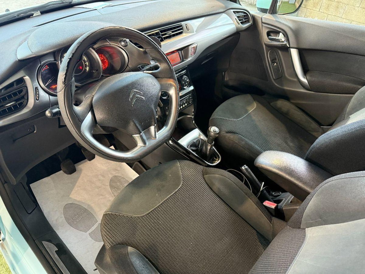 Citroen C3 1.4 HDi 70CV airdream Exclusive Style (8)