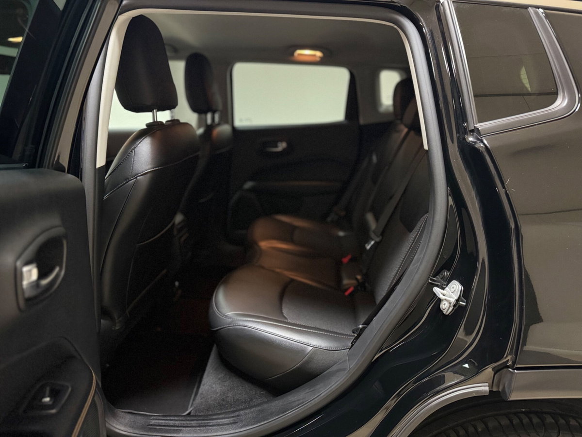 Jeep Compass 2.0 Multijet II aut. 4WD Limited (8)
