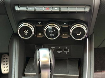 Renault Clio Full Hybrid E-Tech 140 CV 5 porte R.S. Line (12)