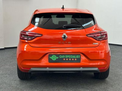 Renault Clio Full Hybrid E-Tech 140 CV 5 porte R.S. Line (6)