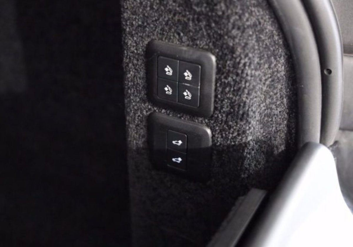 Land Rover Range Rover 3.0D l6 Autobiography (17)