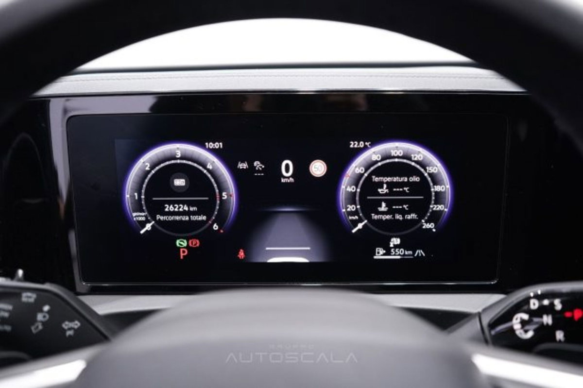 Volkswagen Tiguan 2.0 tdi R-Line 150cv dsg (17)