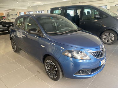 Lancia Ypsilon 1.0 FireFly 5 porte S&S Hybrid Ecochic Gold usata