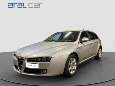 Alfa Romeo 159 SportWagon 1.9 JTDm 16V Sportwagon Distinctive usata