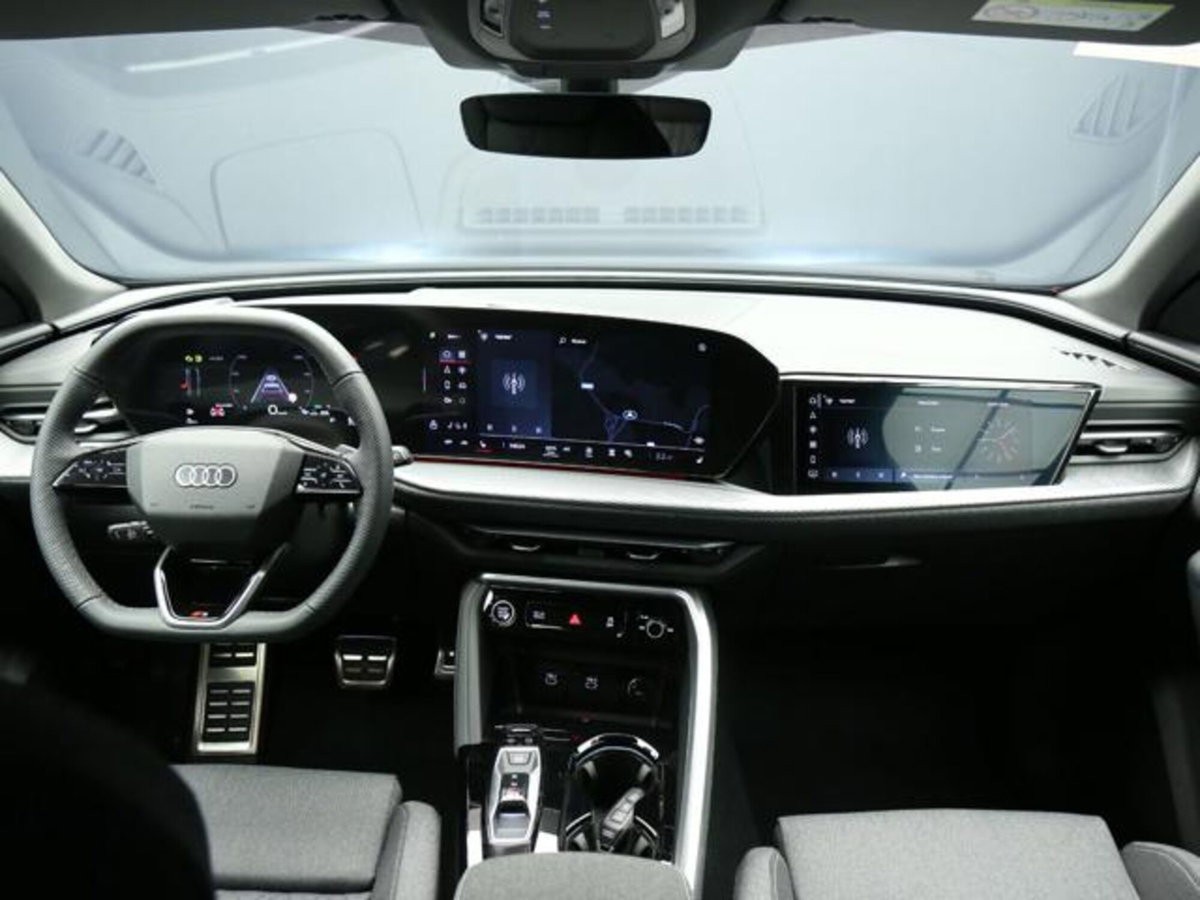 Audi Q5 Sportback 2.0 tdi mhev+ Launch Edition S line quattro 204cv s-tronic (4)