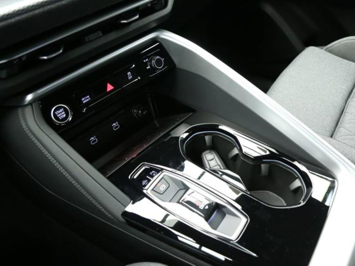 Audi Q5 Sportback 2.0 tdi mhev+ Launch Edition S line quattro 204cv s-tronic (5)