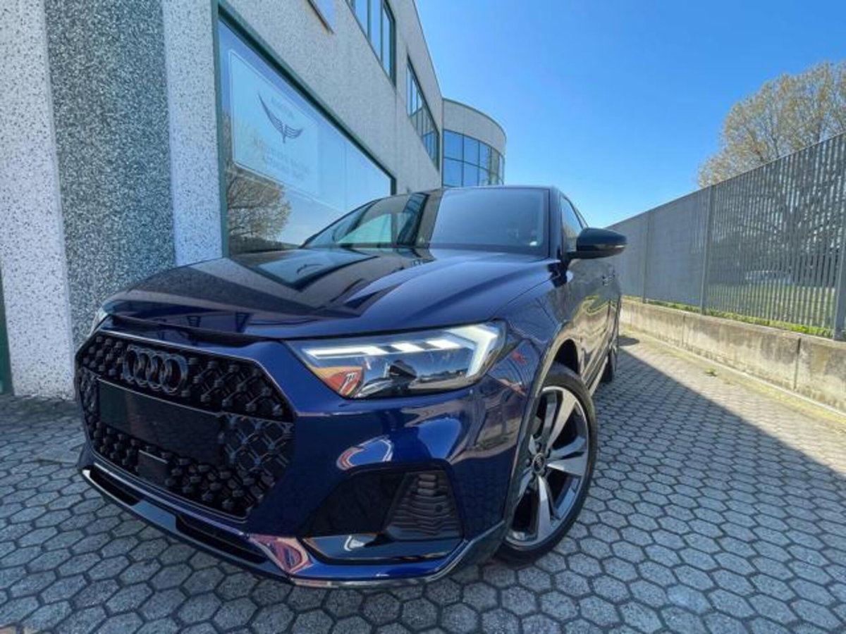 Audi A1 allstreet 30 1.0 tfsi Identity Contrast 116cv s tronic
