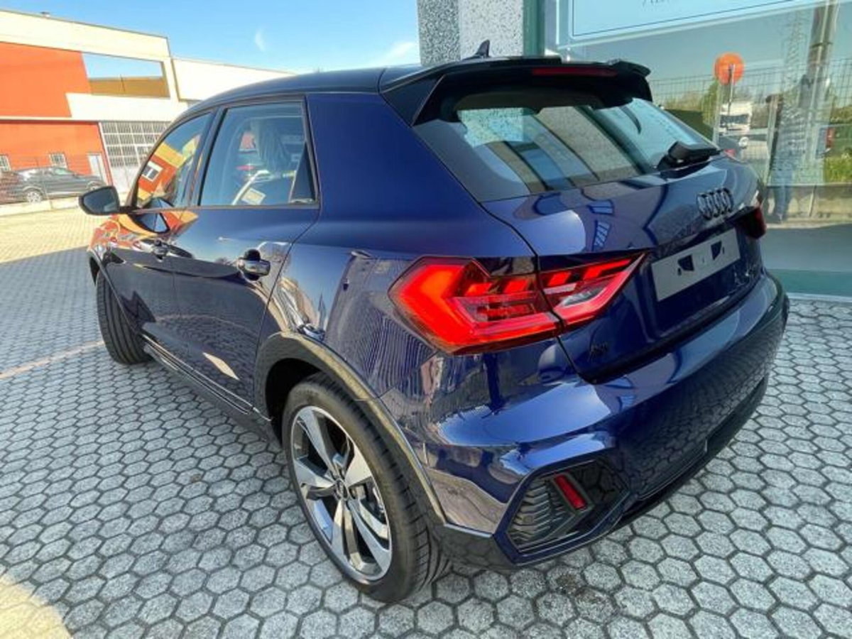 Audi A1 allstreet 30 1.0 tfsi Identity Contrast 116cv s tronic (15)