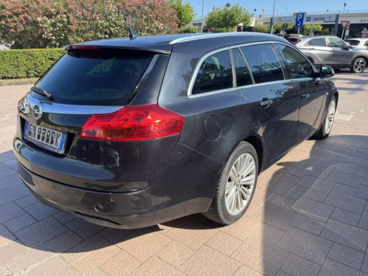 Opel Insignia Station Wagon CDTI 160CV Sports Cosmo (3)