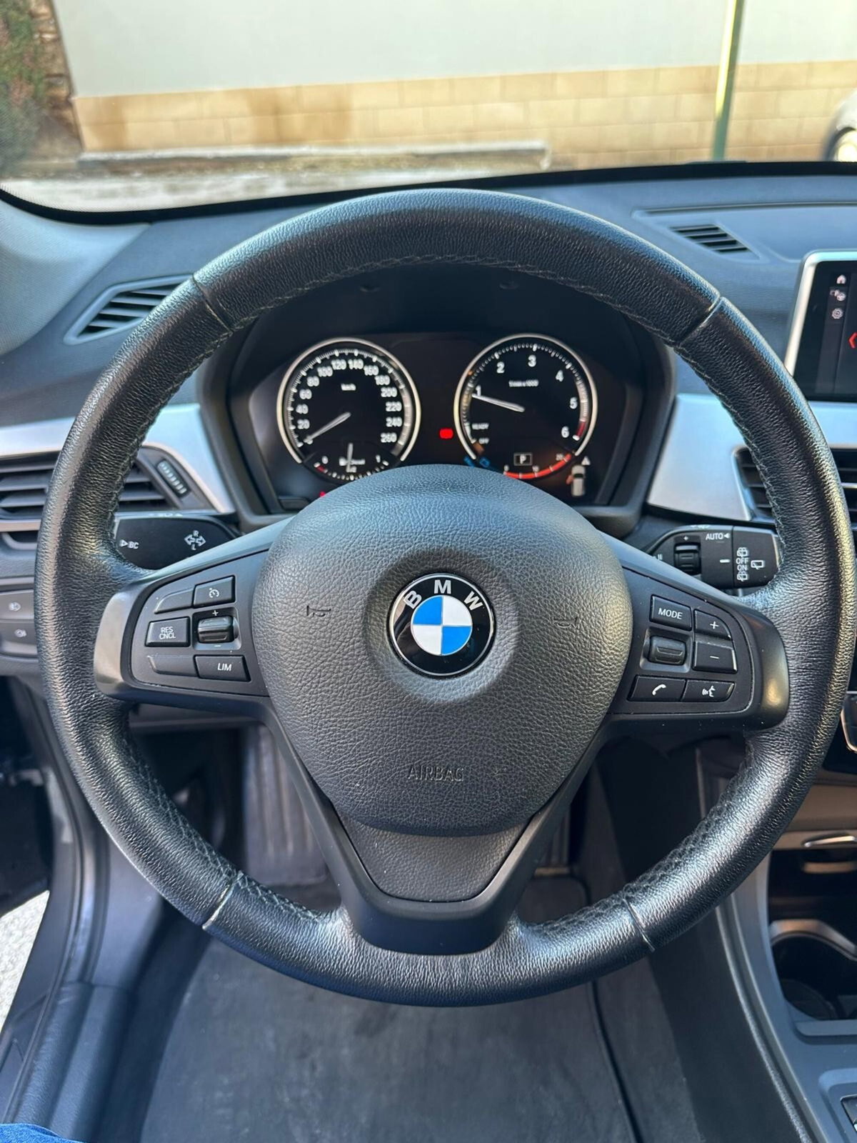 BMW X1 sDrive18d Business Advantage (13)