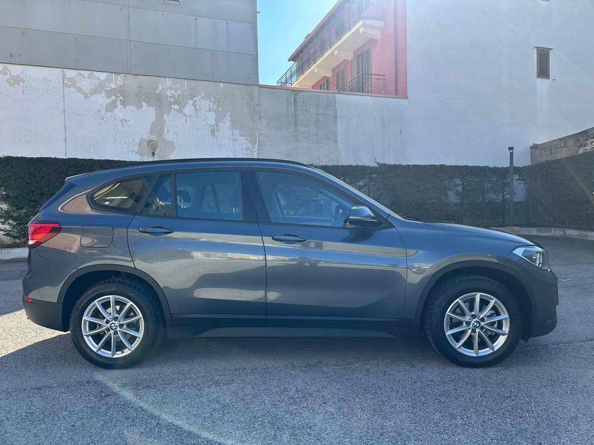 BMW X1 sDrive18d Business Advantage (4)