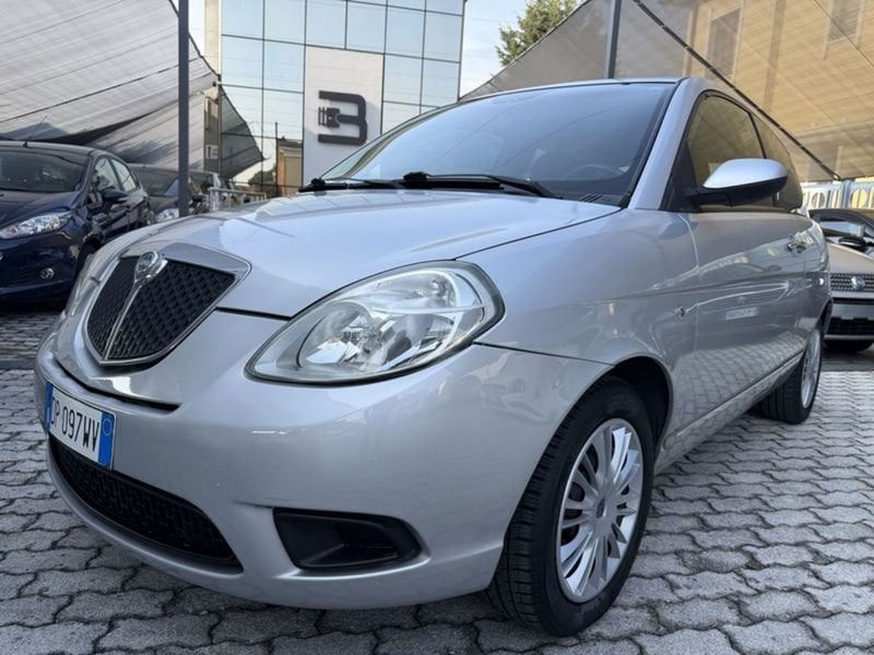Lancia Ypsilon 1.2 Oro Plus