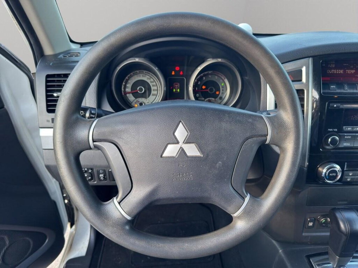 Mitsubishi Pajero 3.2 DI-D 16V aut. 3p. Tender DPF (10)