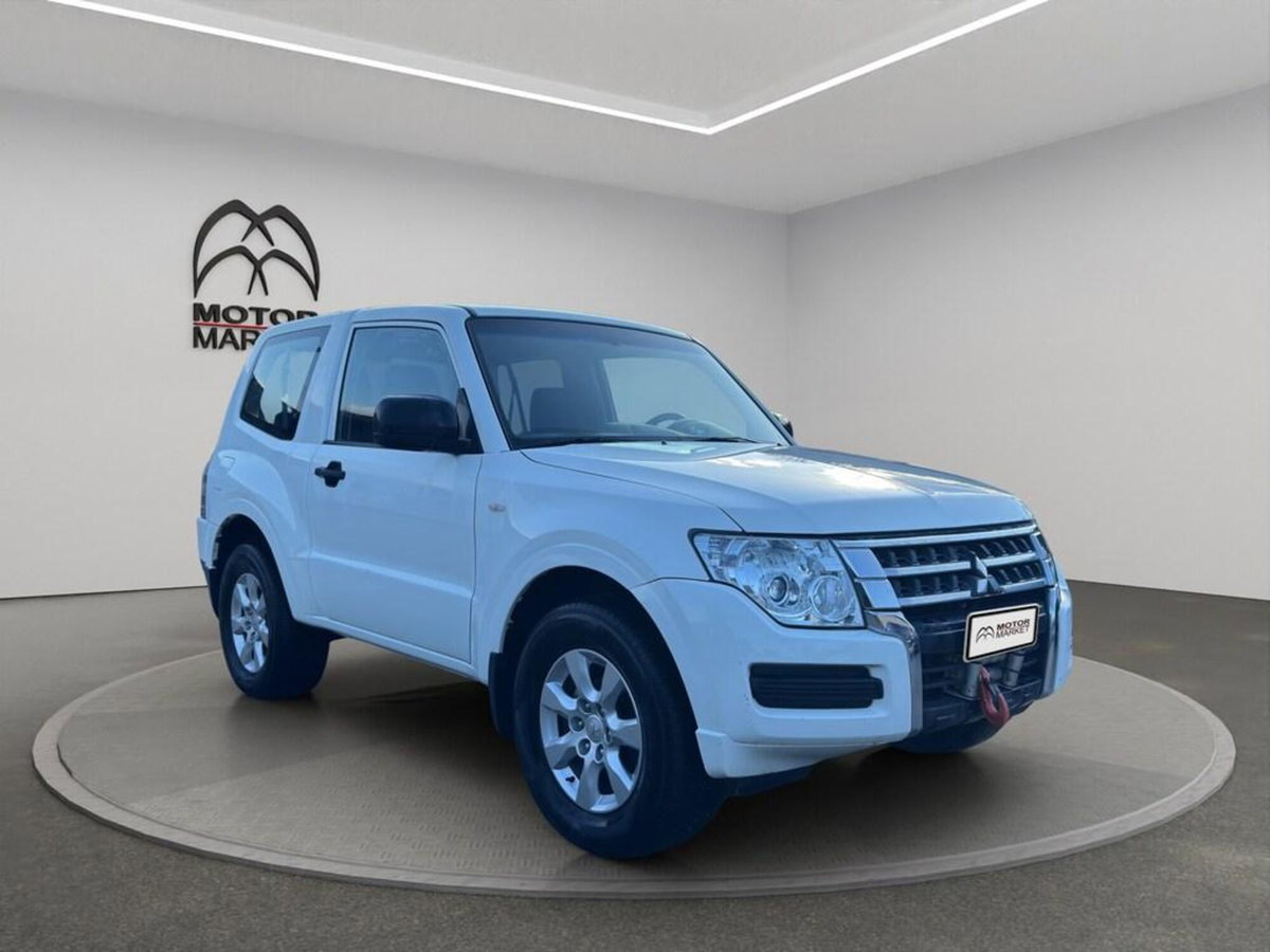 Mitsubishi Pajero 3.2 DI-D 16V aut. 3p. Tender DPF (3)