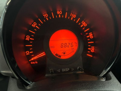 Peugeot 108 VTi 82 CV 5 porte Allure (14)