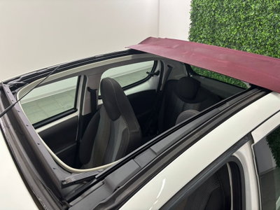 Peugeot 108 VTi 82 CV 5 porte Allure (18)