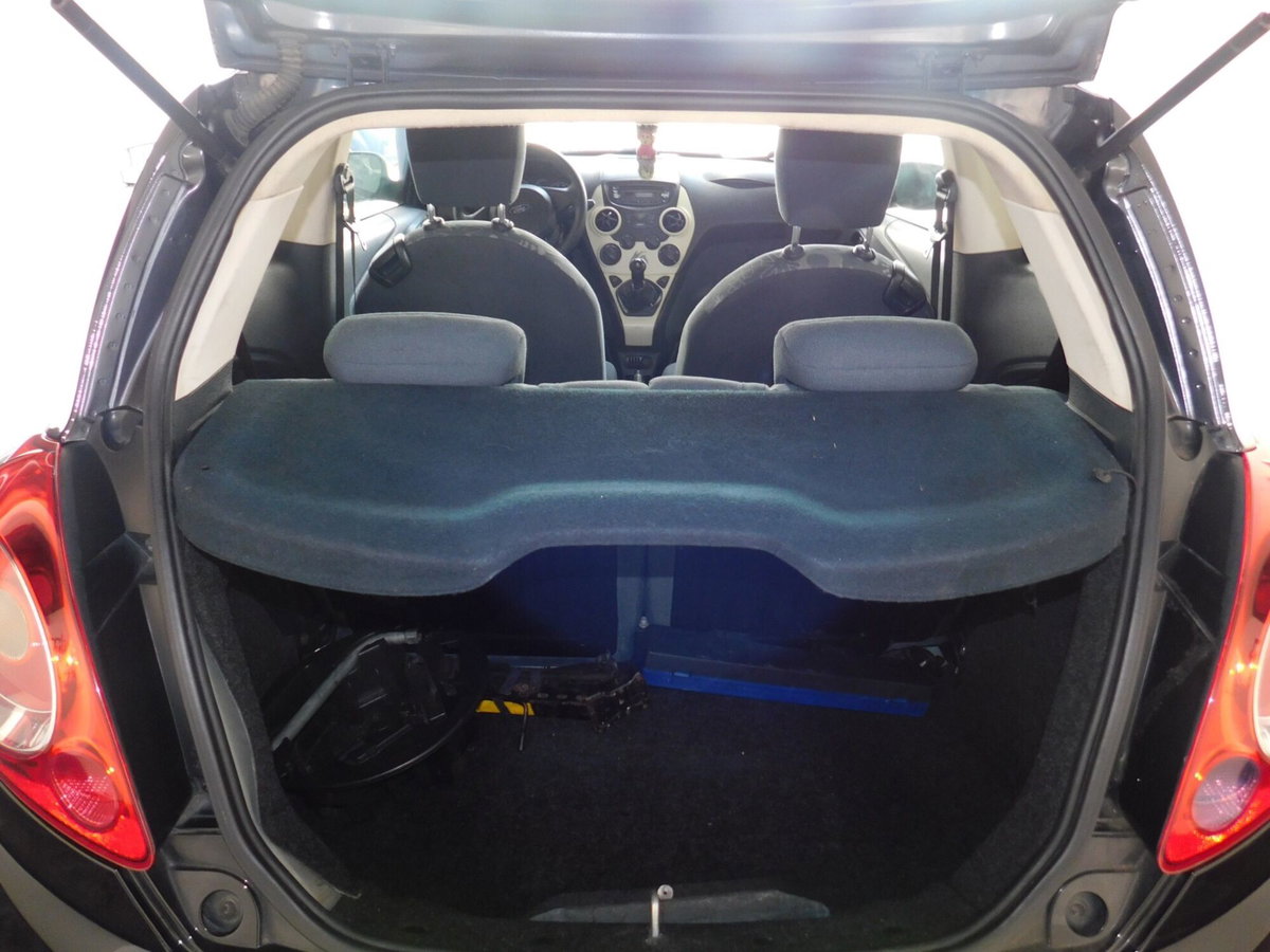 Ford Ka 1.2 8V 69CV Titanium (14)