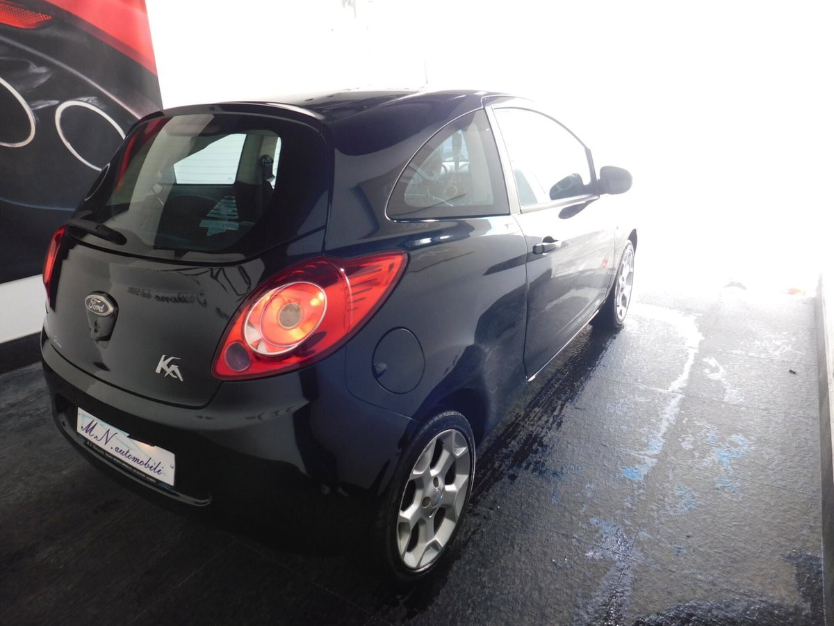 Ford Ka 1.2 8V 69CV Titanium (6)