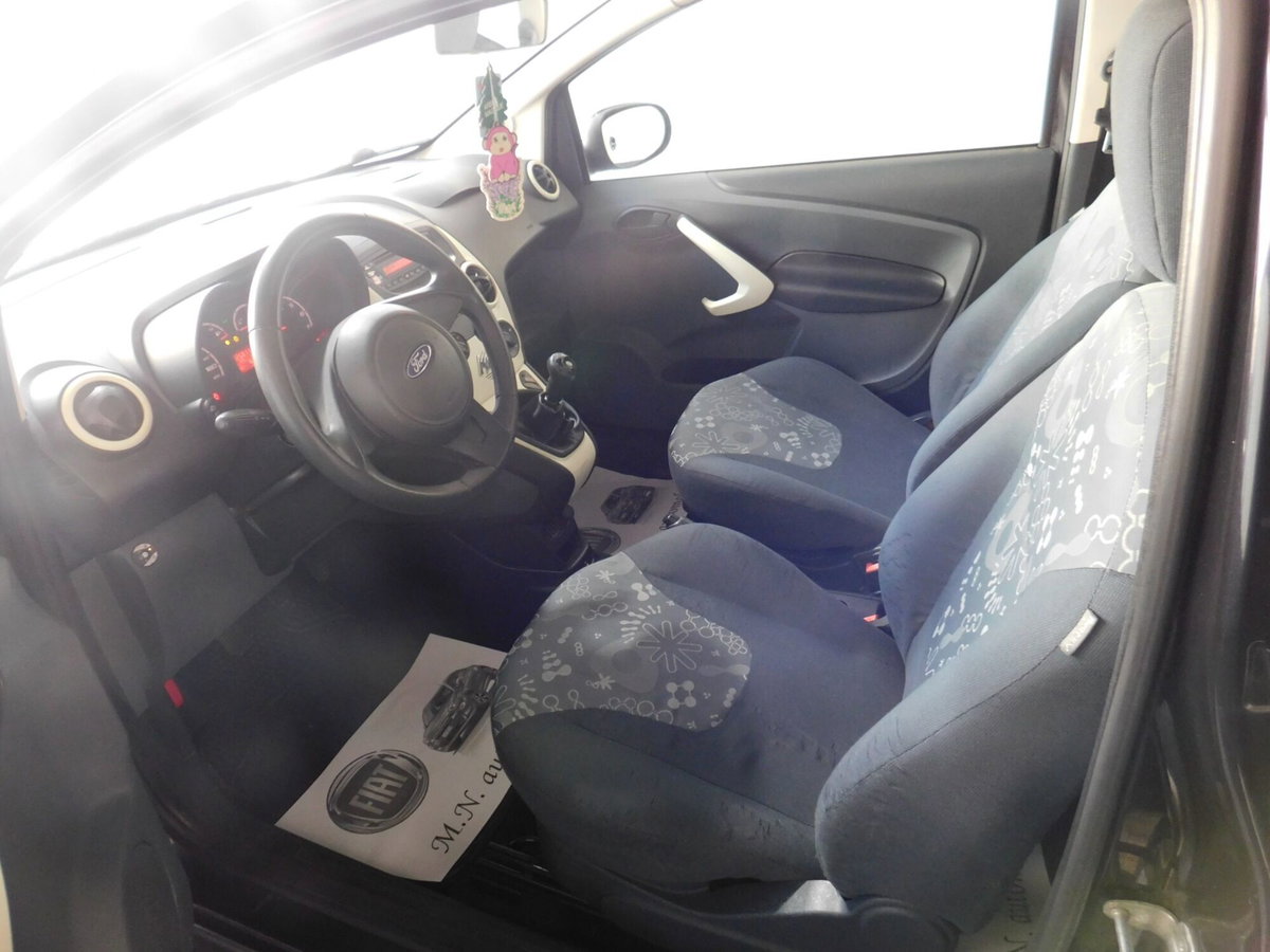 Ford Ka 1.2 8V 69CV Titanium (9)