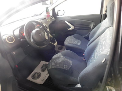 Ford Ka 1.2 8V 69CV Titanium (9)