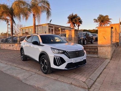 Peugeot 2008 1.2 puretech Active s&s 100cv usata