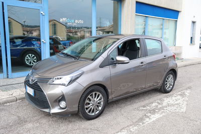 Toyota Yaris 1.3 5 porte Lounge usata