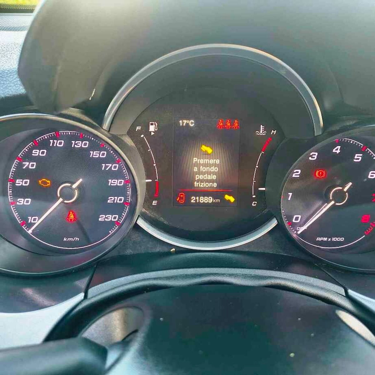 Fiat 500X 1.0 T3 120 CV Sport Dolcevita (9)