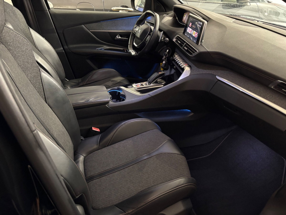 Peugeot 3008 BlueHDi 120 S&S EAT6 GT Line (11)