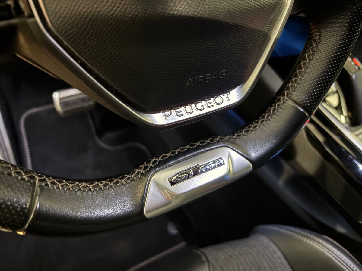 Peugeot 3008 BlueHDi 120 S&S EAT6 GT Line (16)