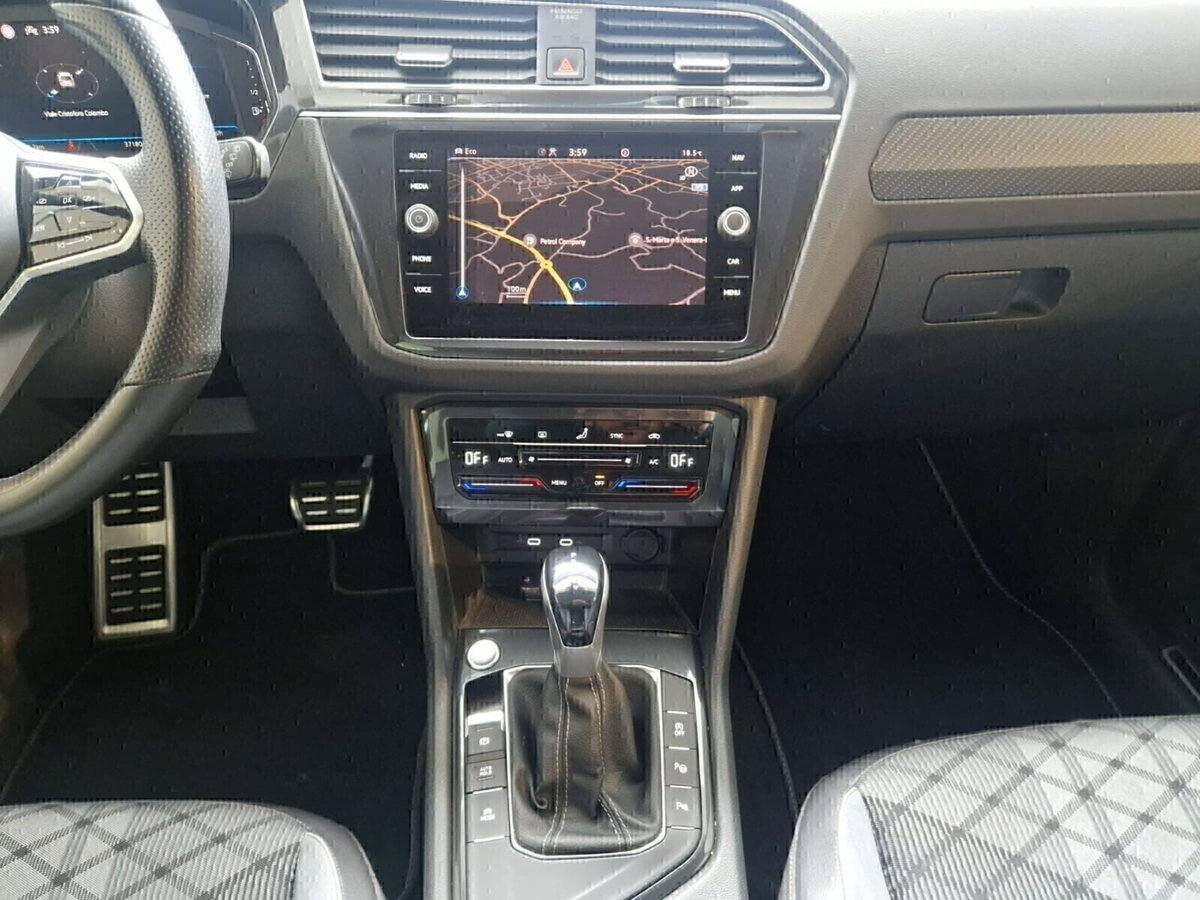 Volkswagen Tiguan 2.0 TDI 150 CV SCR DSG 4MOTION R-Line (12)