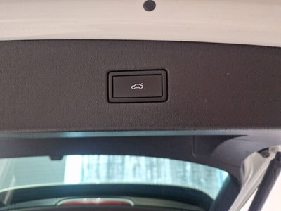 Volkswagen Tiguan 2.0 TDI 150 CV SCR DSG 4MOTION R-Line (15)