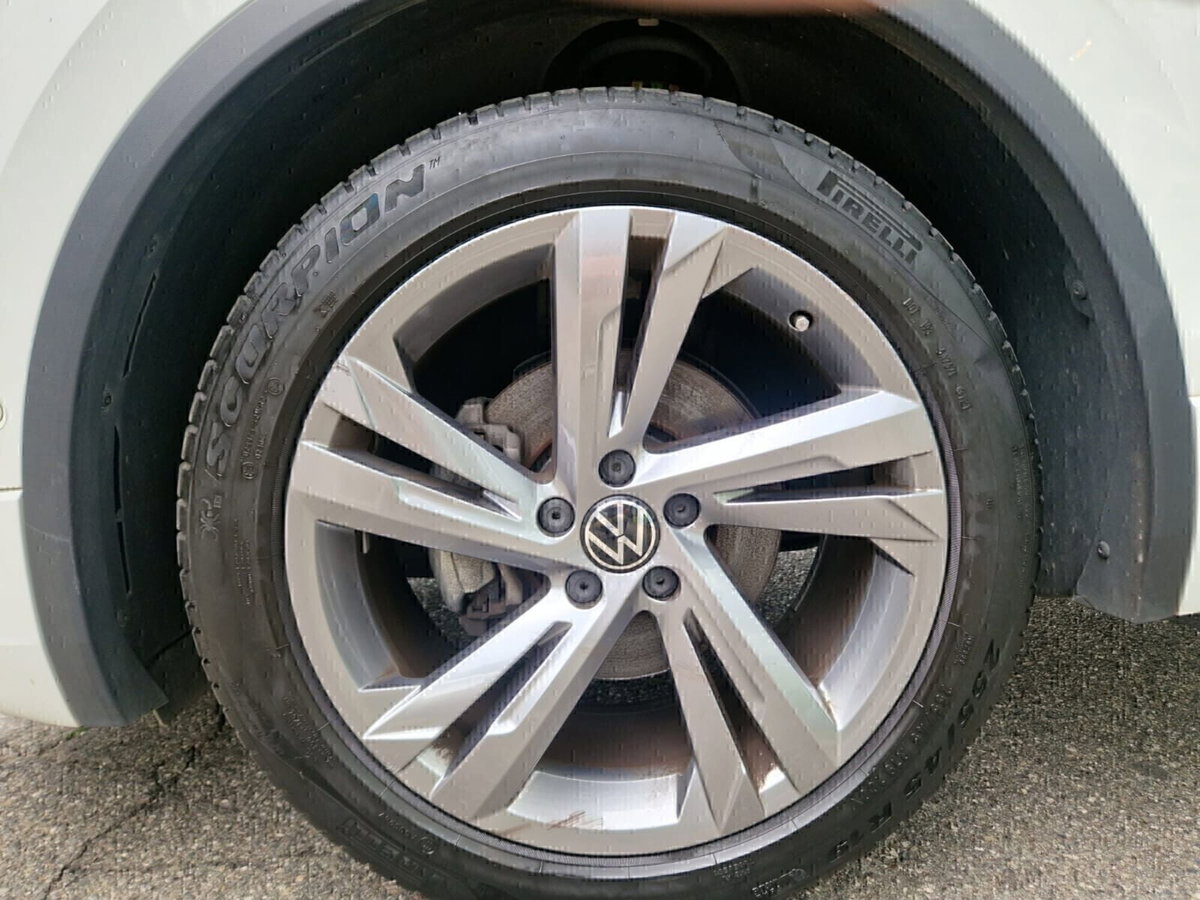Volkswagen Tiguan 2.0 TDI 150 CV SCR DSG 4MOTION R-Line (17)