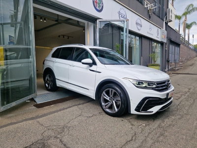 Volkswagen Tiguan 2.0 TDI 150 CV SCR DSG 4MOTION R-Line (2)