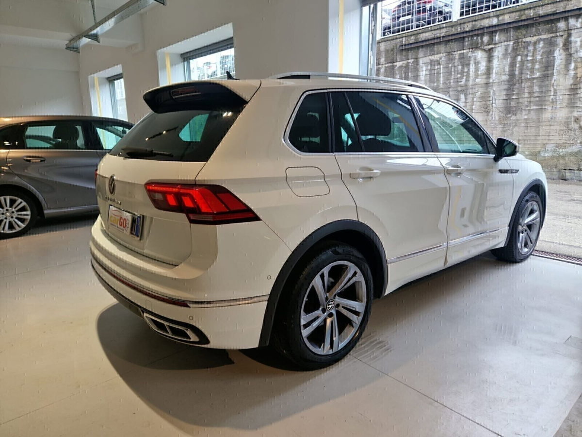 Volkswagen Tiguan 2.0 TDI 150 CV SCR DSG 4MOTION R-Line (5)