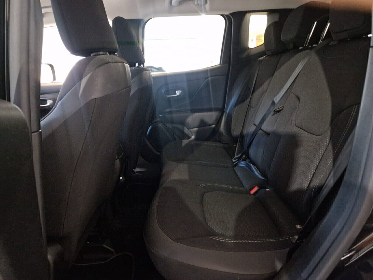 Jeep Renegade 1.3 T4 190CV PHEV 4xe AT6 Limited (11)