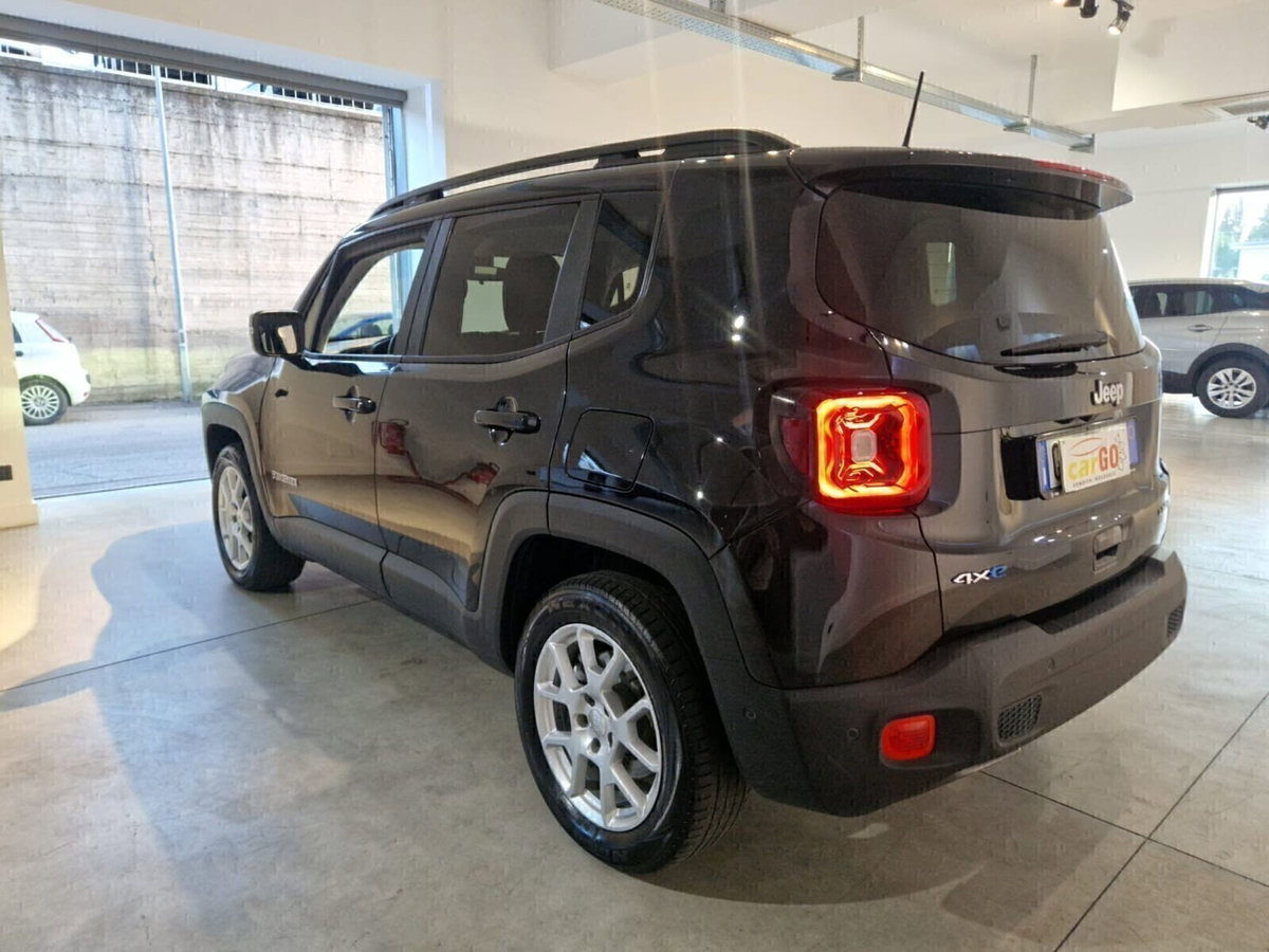 Jeep Renegade 1.3 T4 190CV PHEV 4xe AT6 Limited (6)