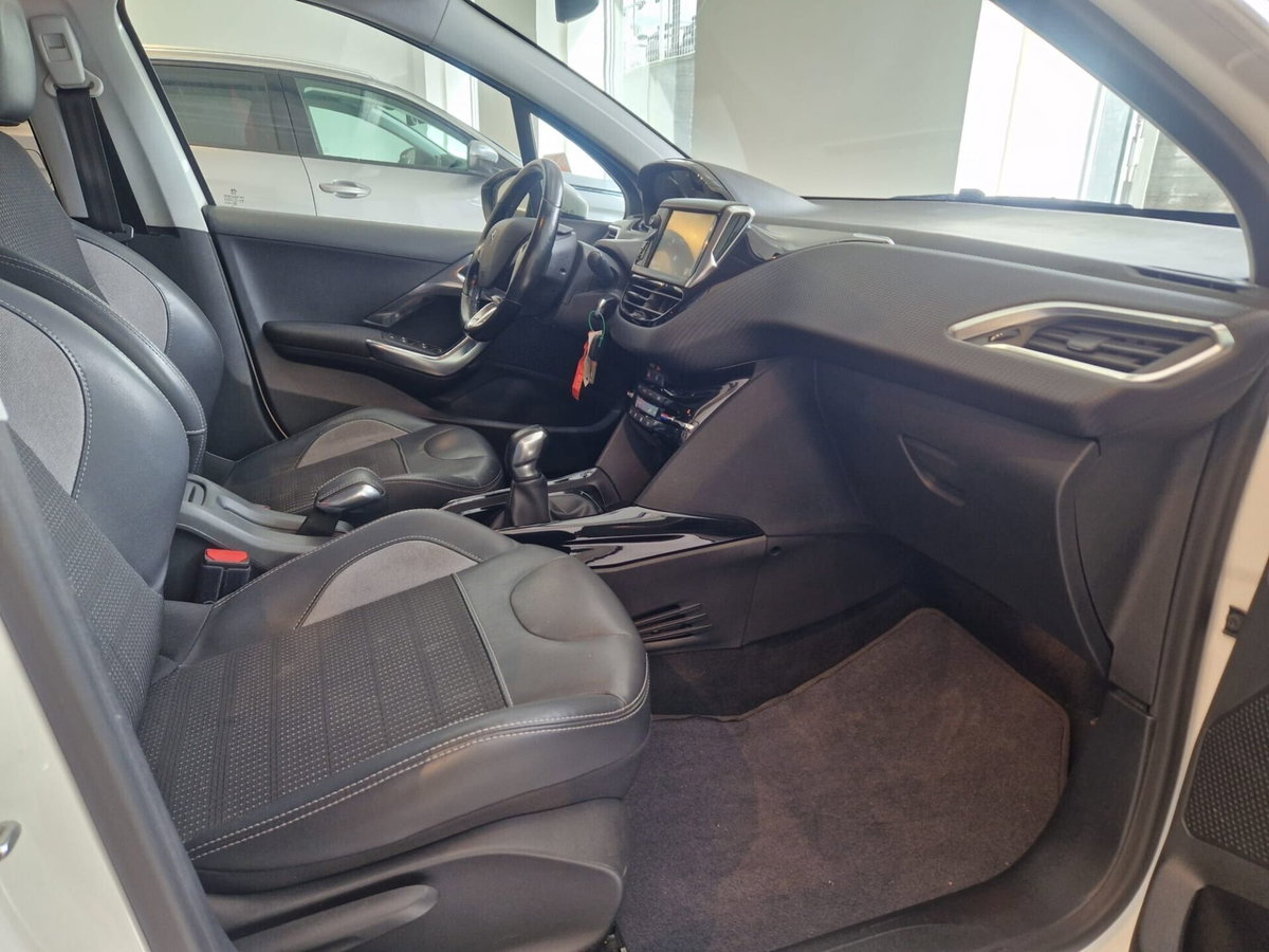 Peugeot 2008 100 Allure (12)