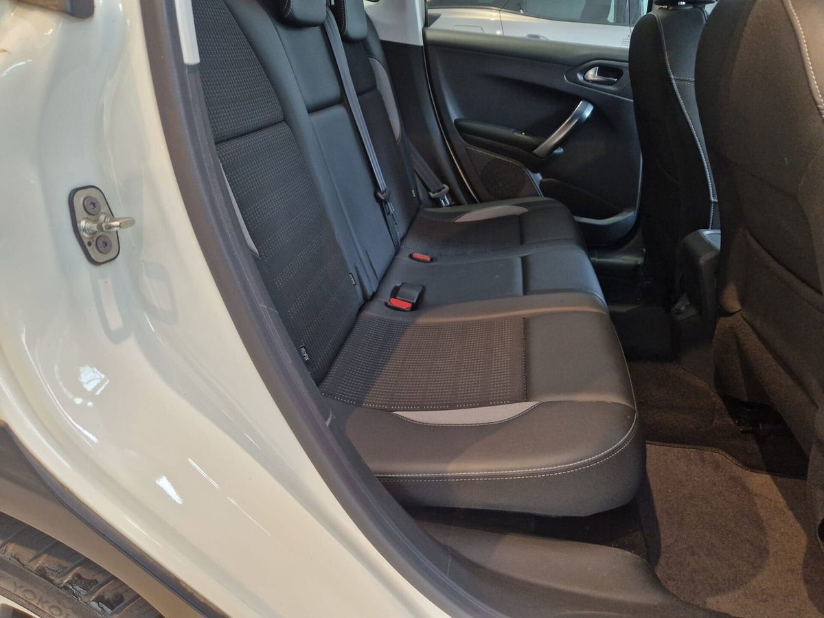 Peugeot 2008 100 Allure (13)