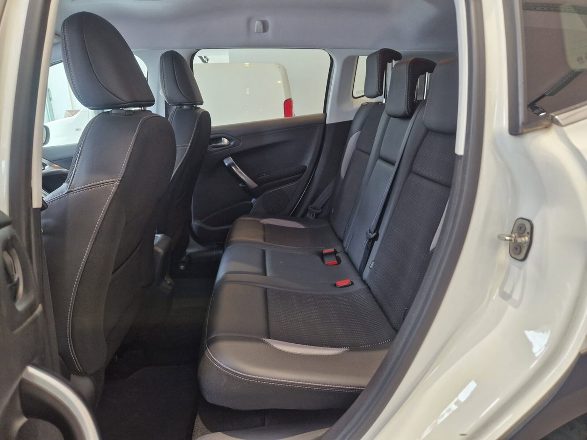 Peugeot 2008 100 Allure (14)
