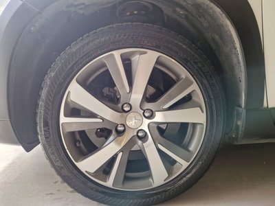 Peugeot 2008 100 Allure (18)