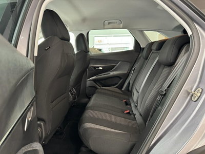 Peugeot 3008 BlueHDi 130 S&S Allure (17)